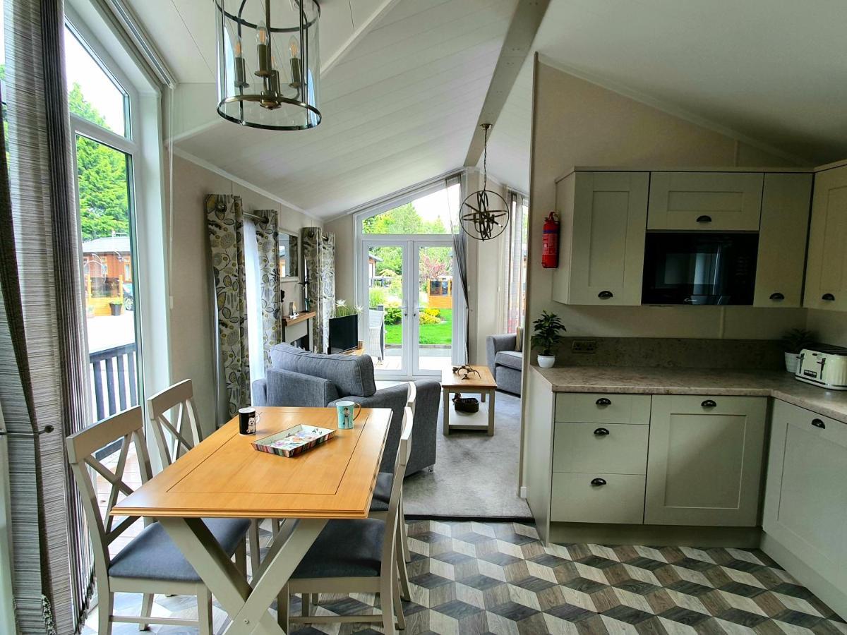 Grand Eagles Luxury Lodge, Auchterarder 珀斯 外观 照片